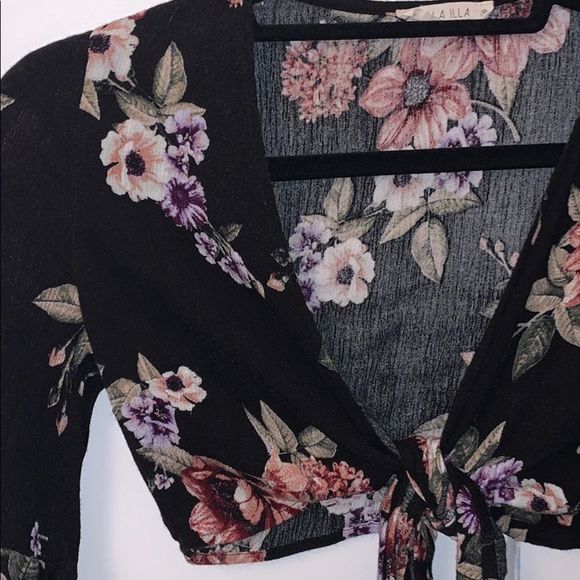 Black Floral Tie Front Top - Picture 3 of 3